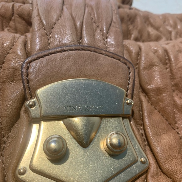 Elegant vintage Nina Ricci Tan Clutch Bag - Picture 2 of 5